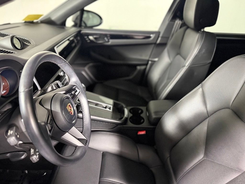 Used 2023 Porsche Macan S AWD/4WD image 21