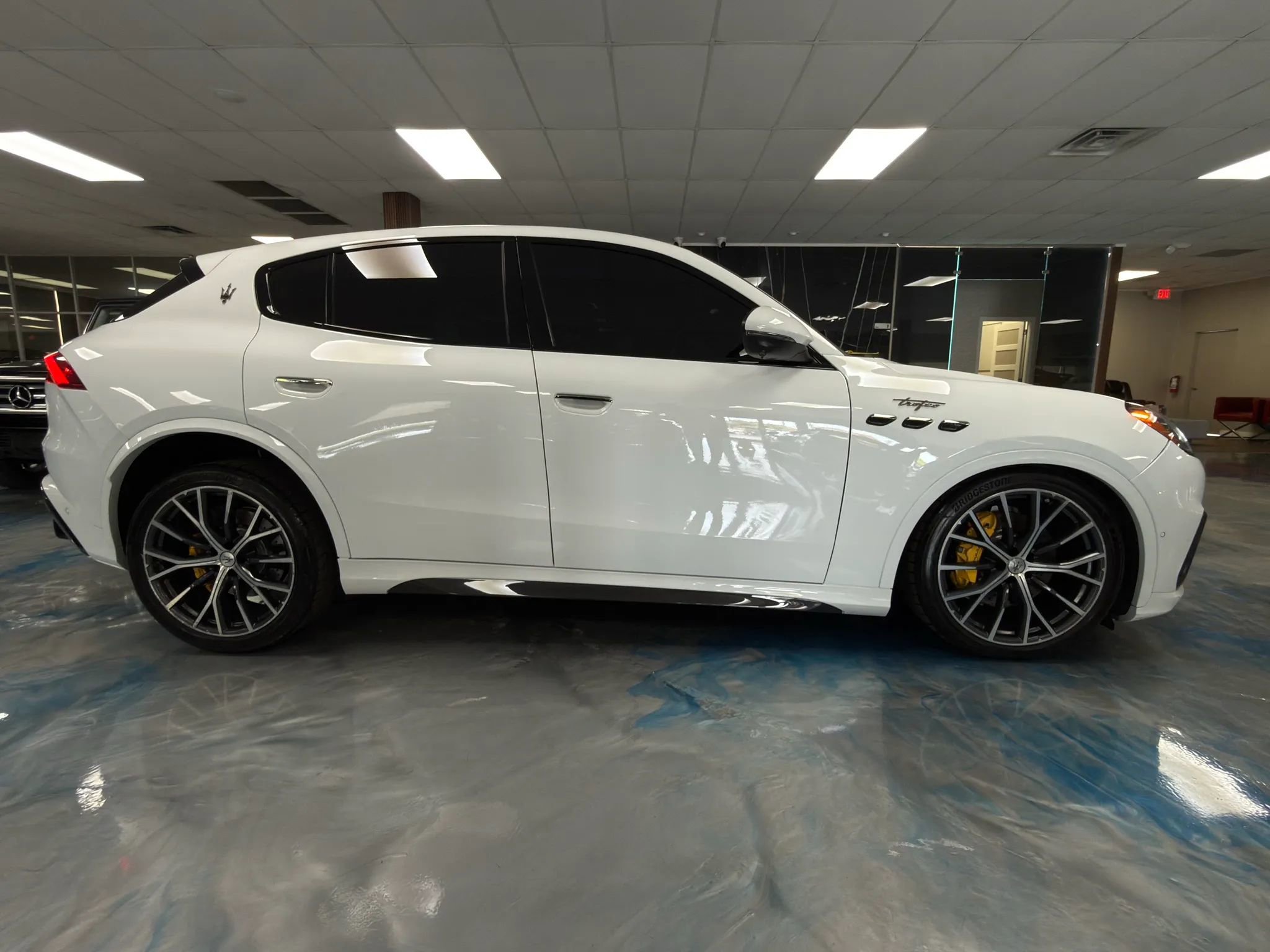 Used 2023 Maserati Grecale Trofeo image 8