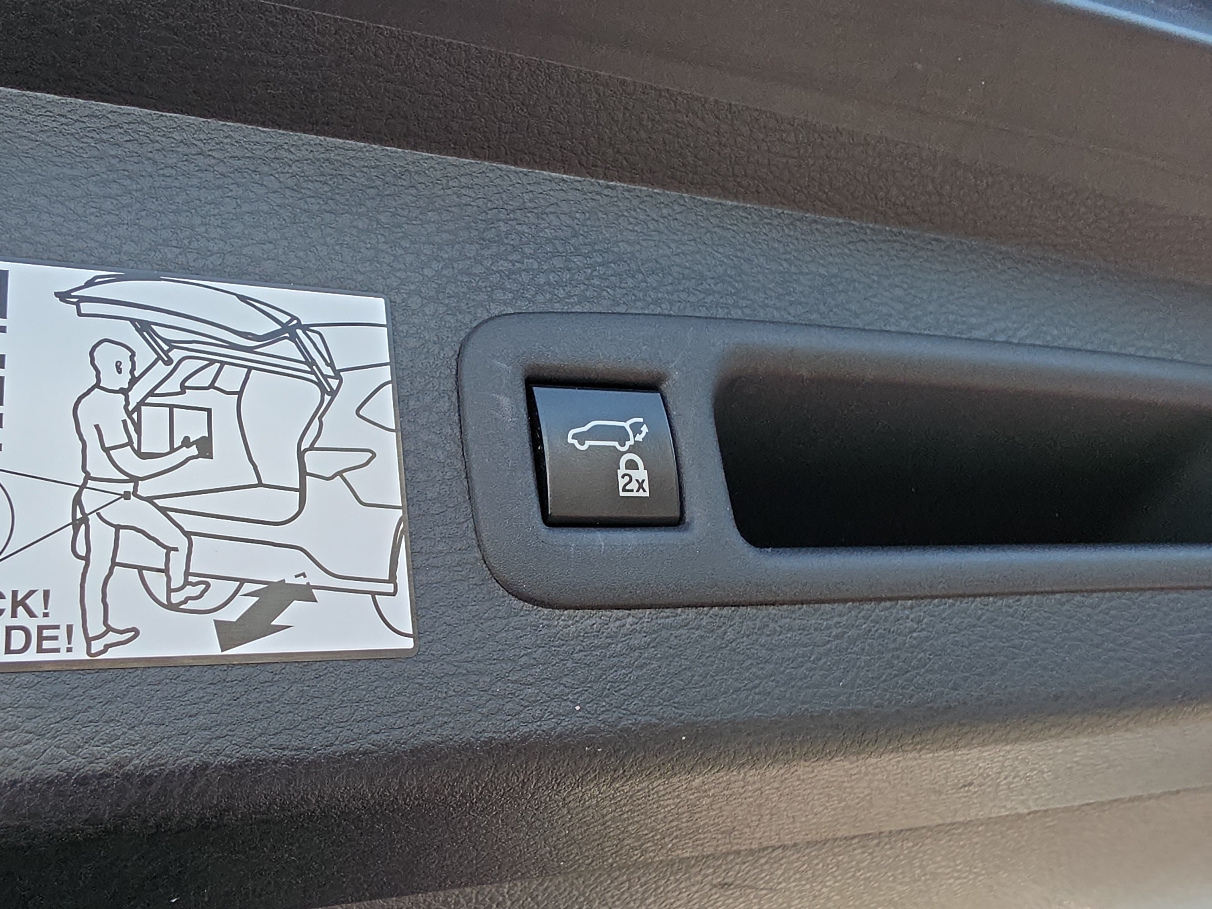 Used 2022 Toyota Sienna XLE FWD image 11