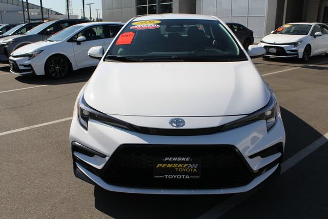 Certified 2026 Toyota Corolla SE FWD image 3