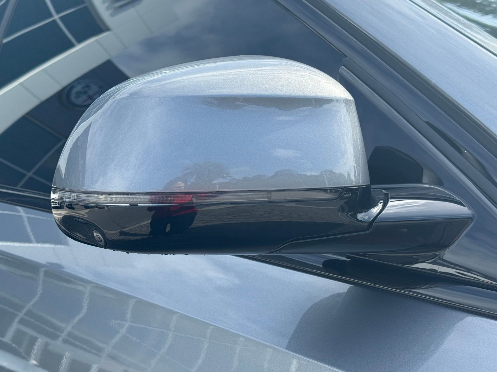 Used 2024 BMW X6 xDrive40i w/ Executive Package image 18