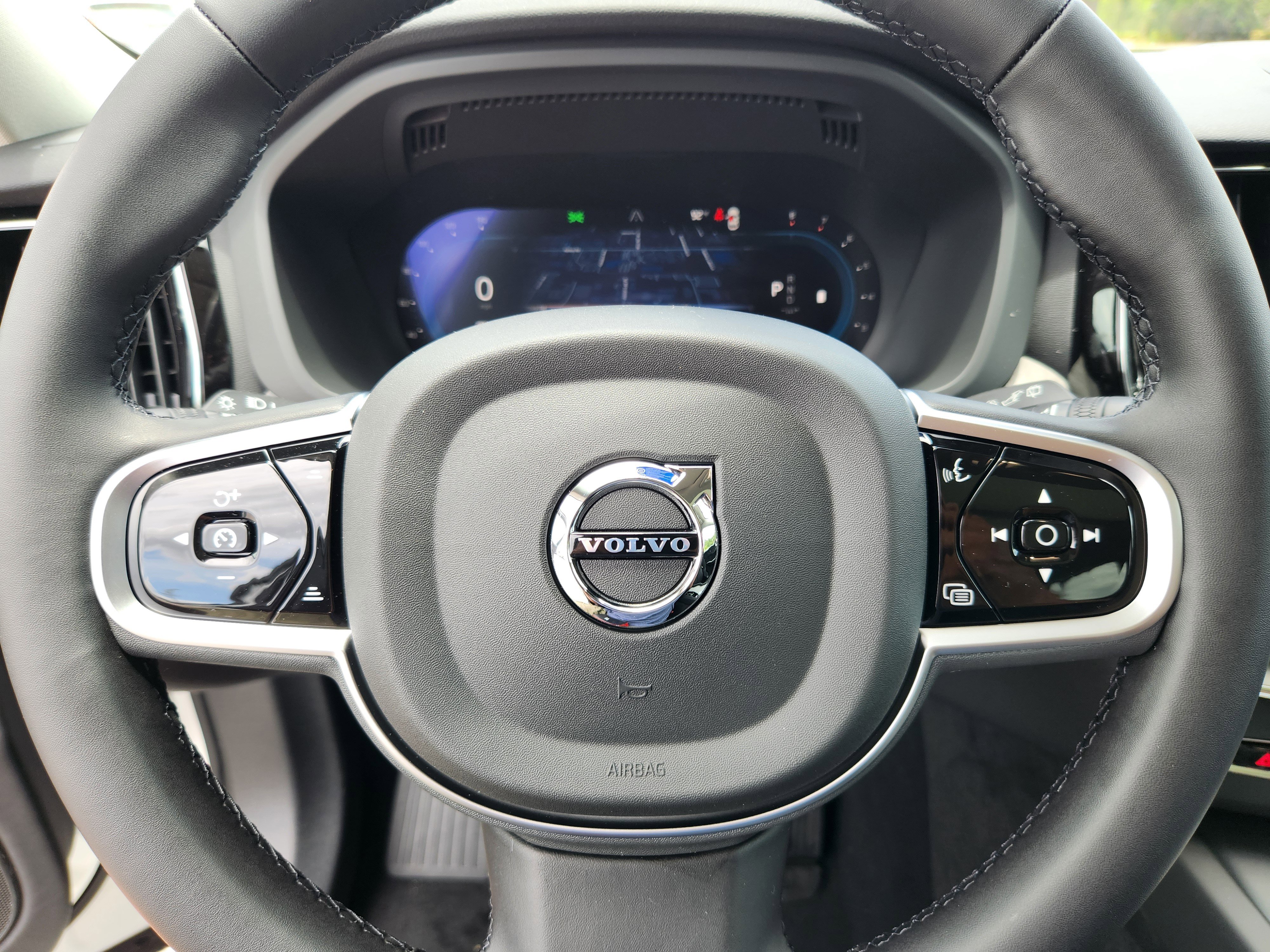 New 2025 Volvo XC60 B5 Plus w/ Protection Package Premier image 35