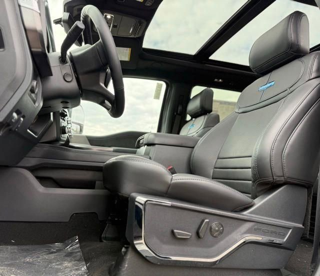 New 2026 Ford F350 Platinum w/ Tremor Off-Road Package image 18