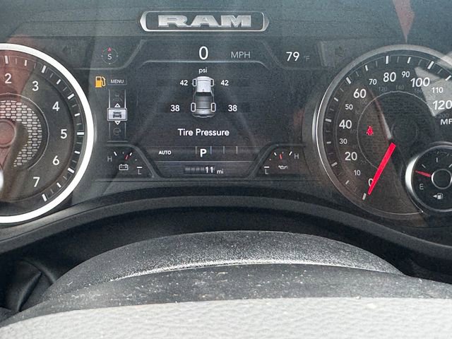 New 2026 RAM 1500 4x4 Crew Cab image 25