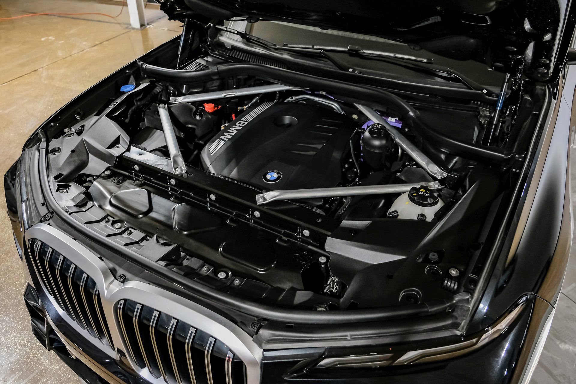 Used 2024 BMW X7 xDrive40i w/ M Sport Package image 55