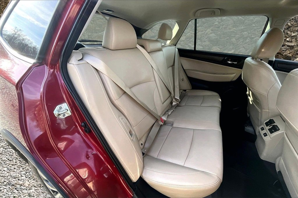 Used 2016 Subaru Outback 2.5i Limited image 25