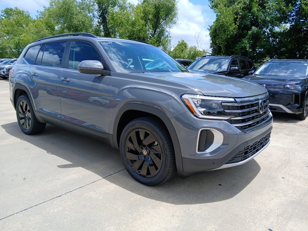 New 2026 Volkswagen Atlas SE