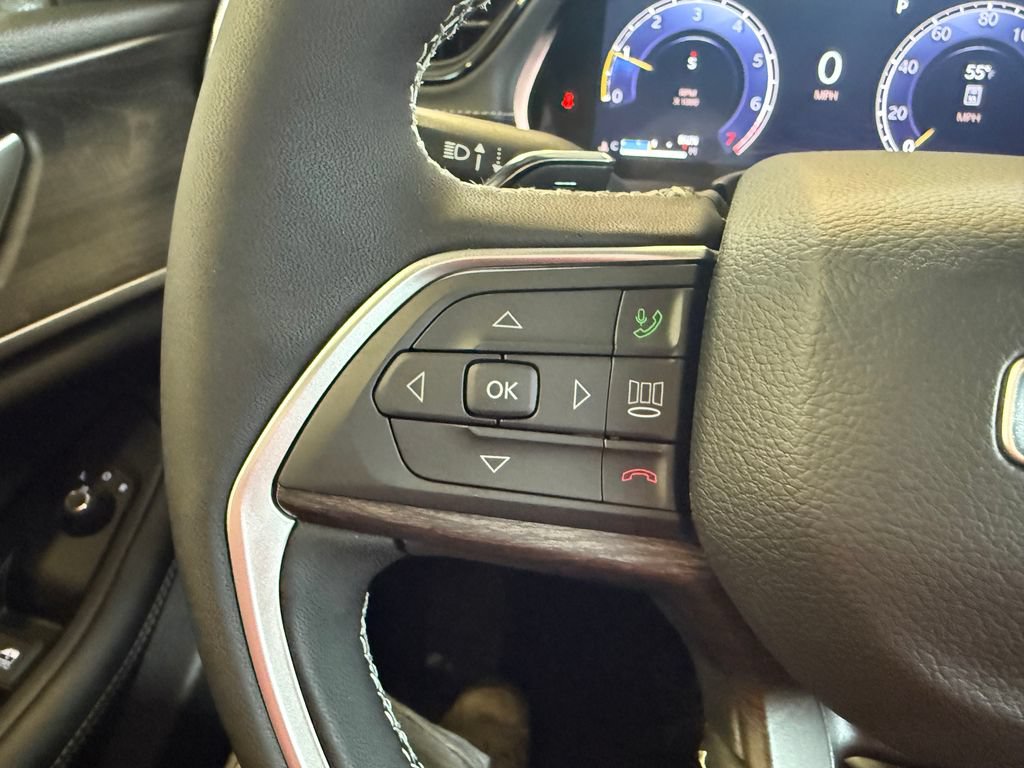 New 2026 Jeep Grand Cherokee Altitude AWD/4WD image 18