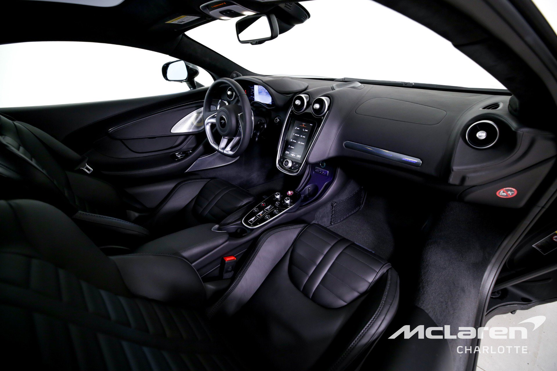 Used 2025 McLaren GTS RWD image 19