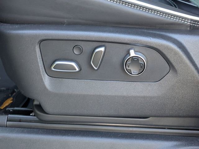 Used 2025 GMC Sierra 2500 AT4X image 14