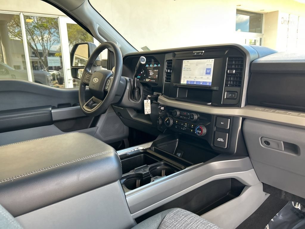 Used 2025 Ford F350 XLT w/ FX4 Off-Road Package AWD/4WD image 28