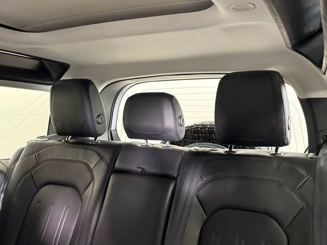 Used 2021 Land Rover Defender 90 First Edition image 23