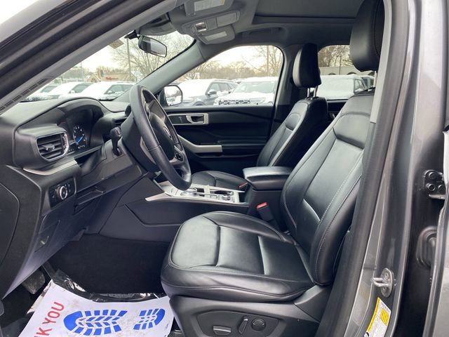 Certified 2023 Ford Explorer XLT w/ Equipment Group 202A image 4