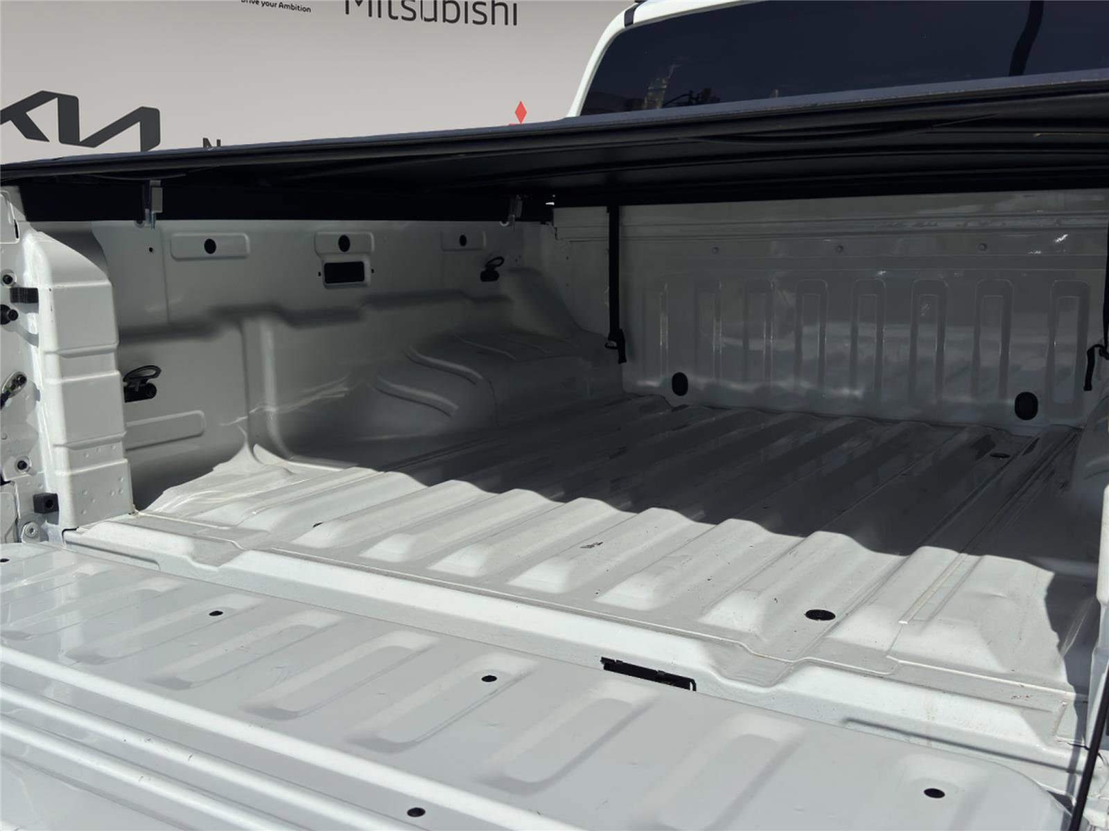 Used 2024 Nissan Frontier S image 25