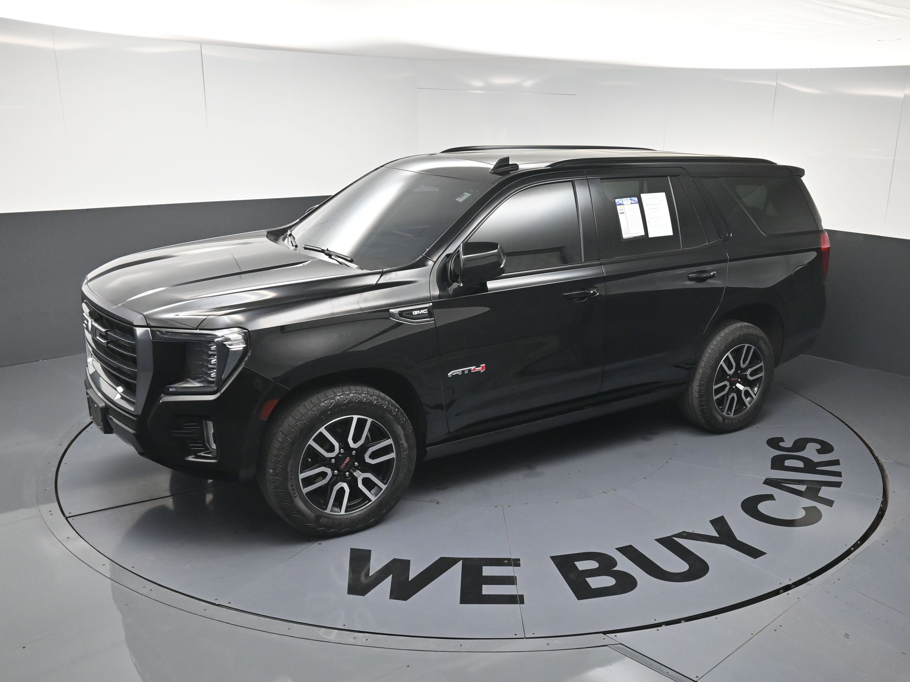 Used 2024 GMC Yukon AT4 w/ Technology Package image 30