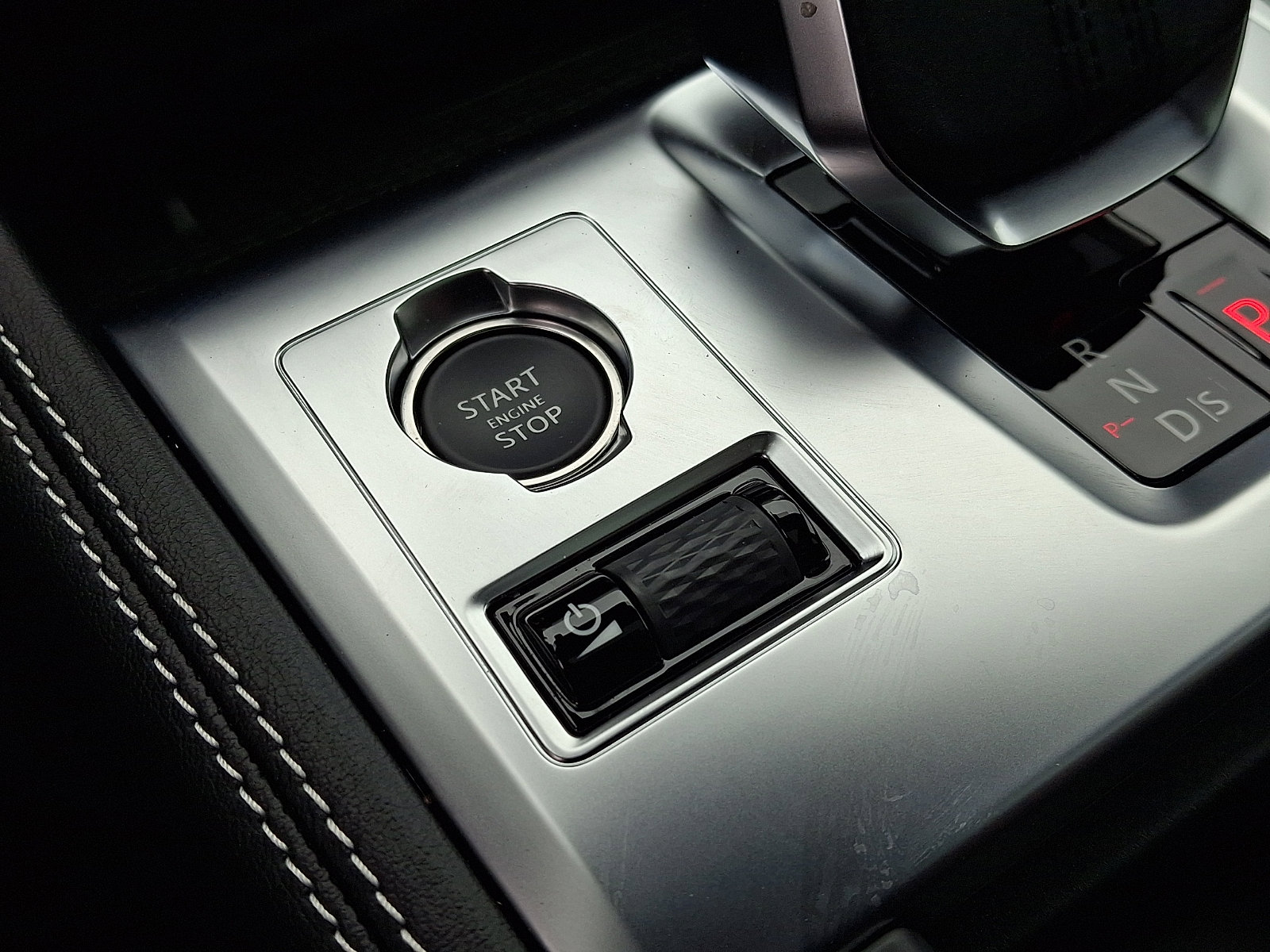 Used 2026 Jaguar F-PACE R-Dynamic S image 24