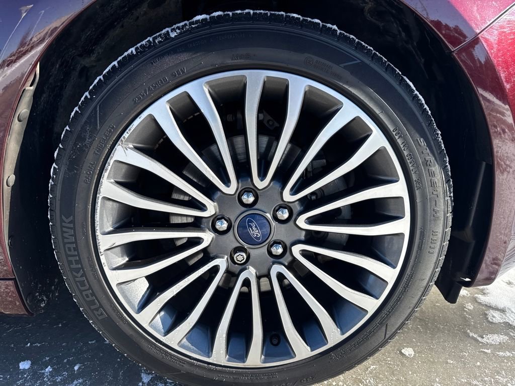 Used 2017 Ford Fusion SE w/ Fusion SE Technology Package image 17