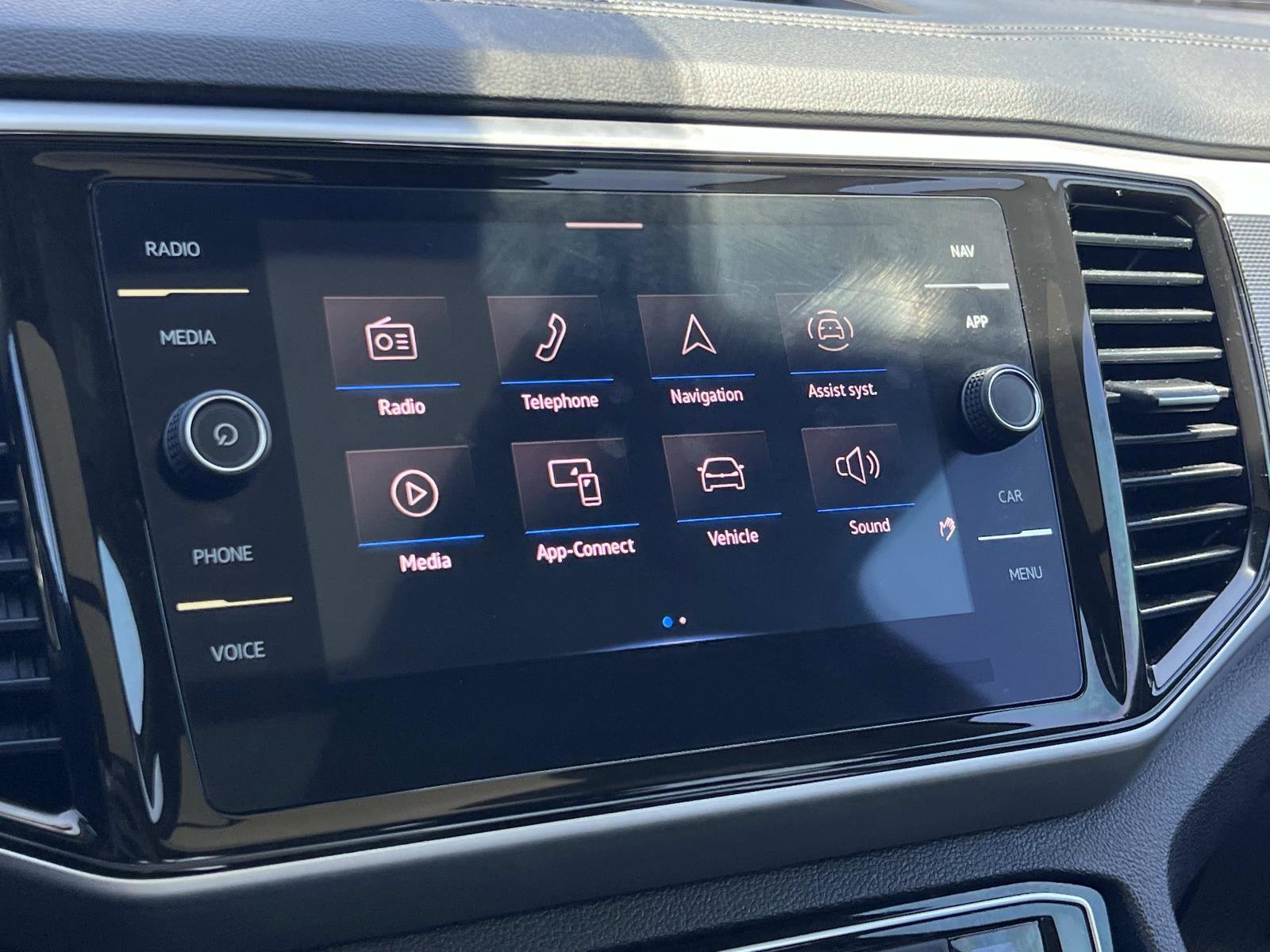 Certified 2023 Volkswagen Atlas SEL R-Line AWD/4WD image 13