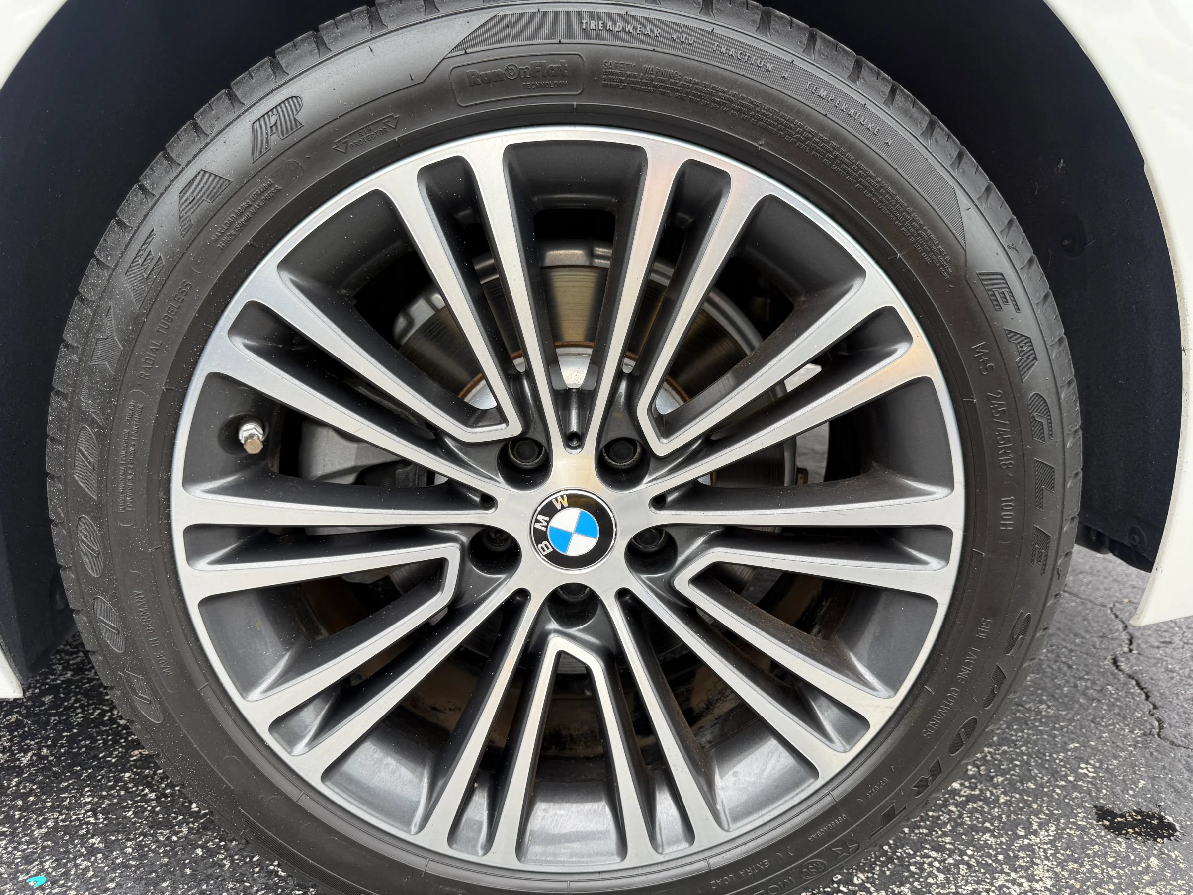 Used 2019 BMW 530i w/ Convenience Package RWD image 14