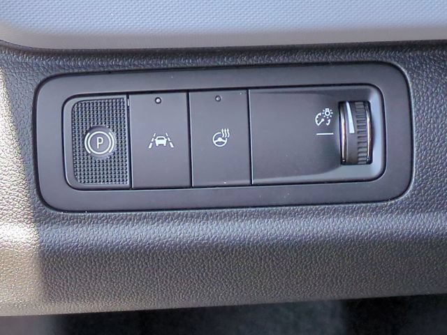 New 2027 Chevrolet Bolt LT w/ Comfort Package FWD image 21