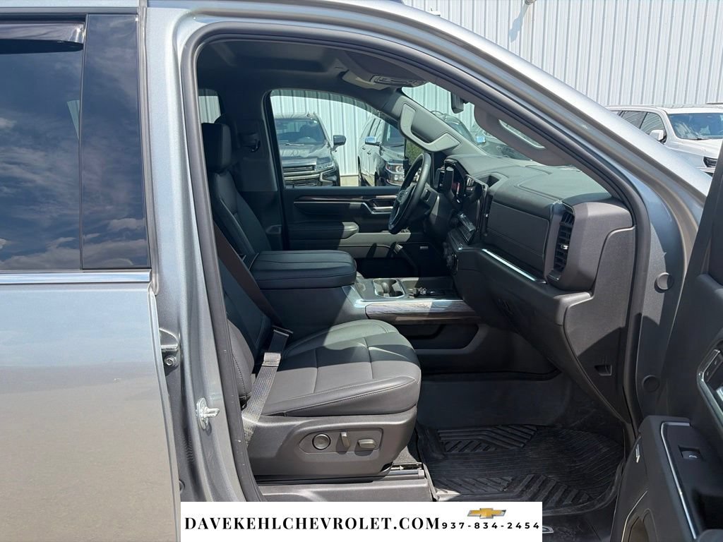 Used 2025 Chevrolet Silverado 2500 LTZ w/ LTZ Plus Package AWD/4WD image 28