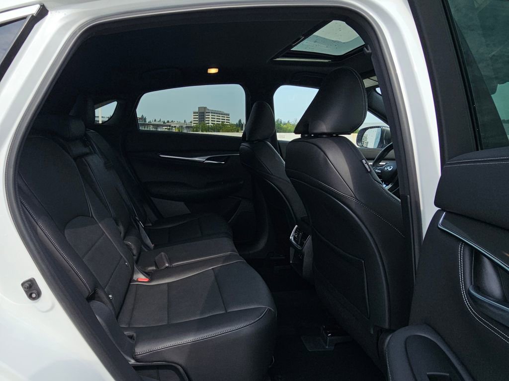 Certified 2025 INFINITI QX55 Luxe w/ Cargo Package image 14