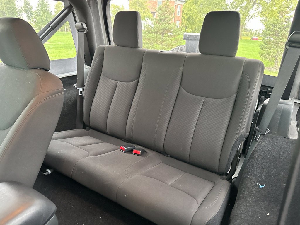 Used 2018 Jeep Wrangler Sport AWD/4WD image 14