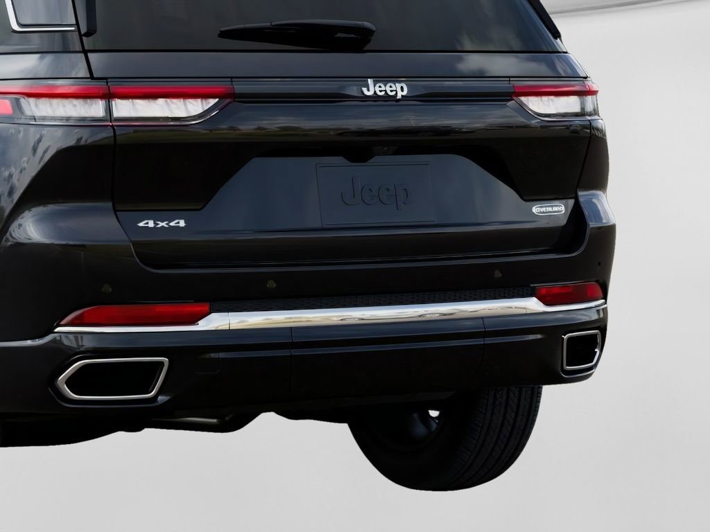New 2025 Jeep Grand Cherokee Overland AWD/4WD image 13
