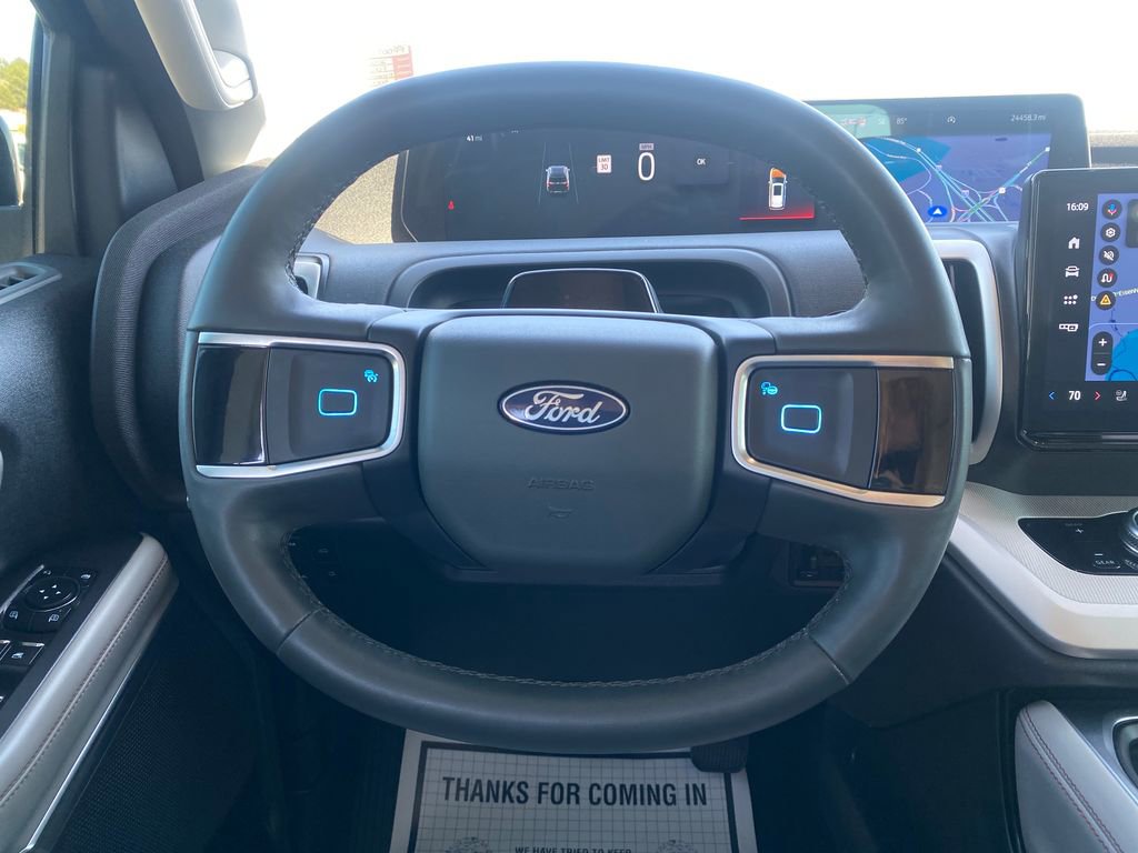 Used 2025 Ford Expedition Max Active AWD/4WD image 23