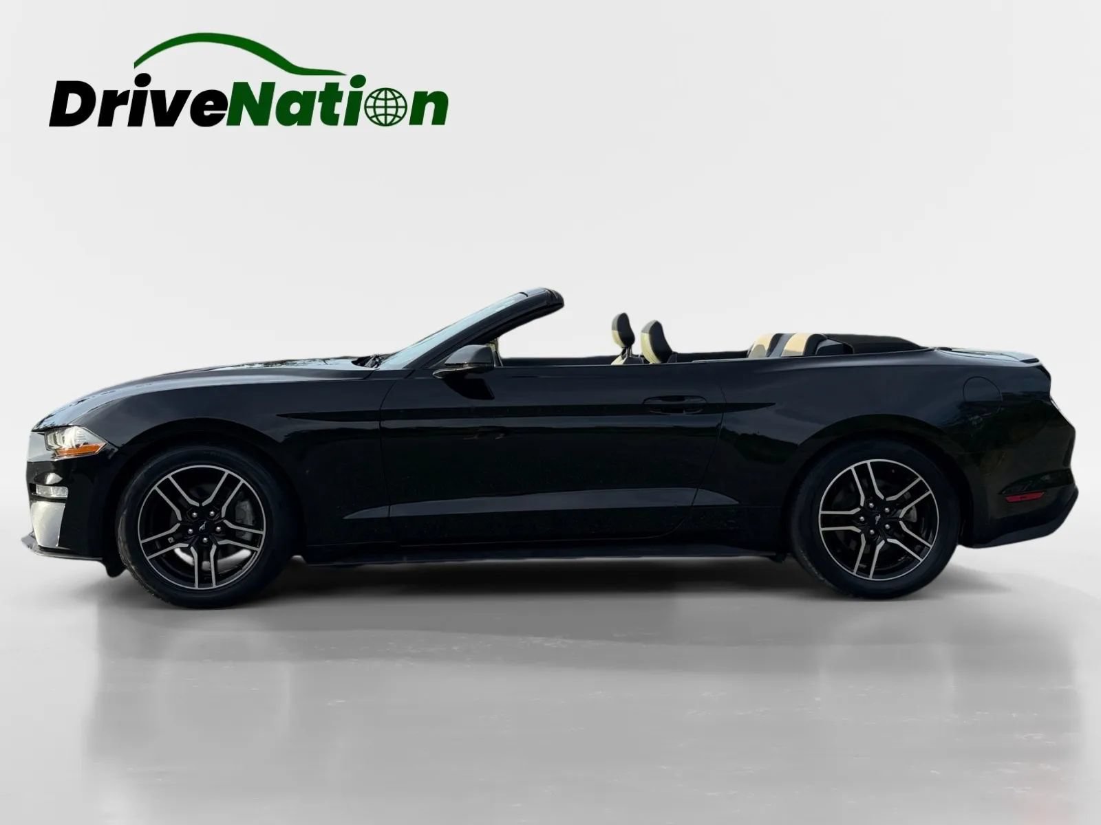 Used 2020 Ford Mustang Premium RWD image 2