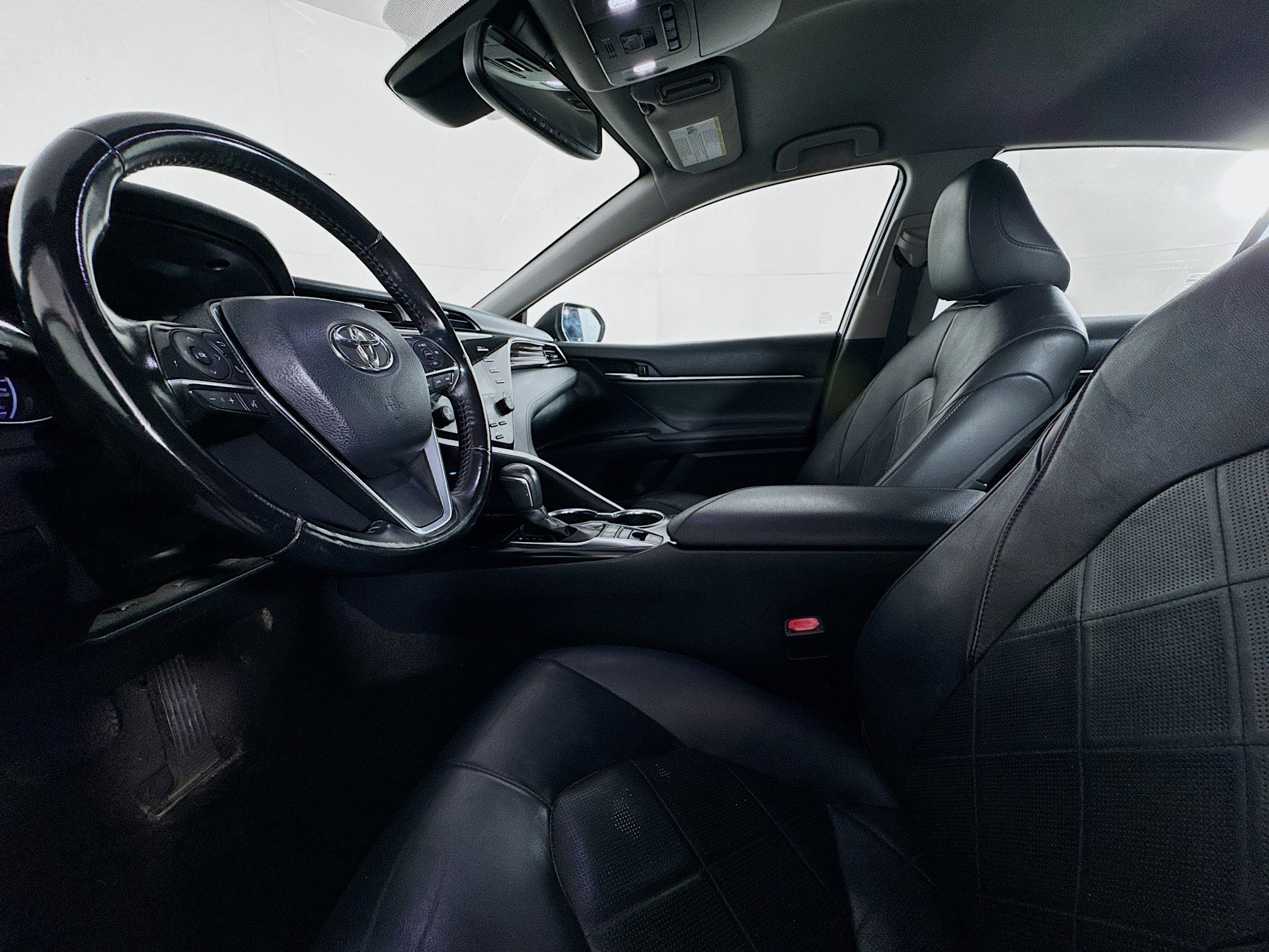 Used 2019 Toyota Camry XLE image 20