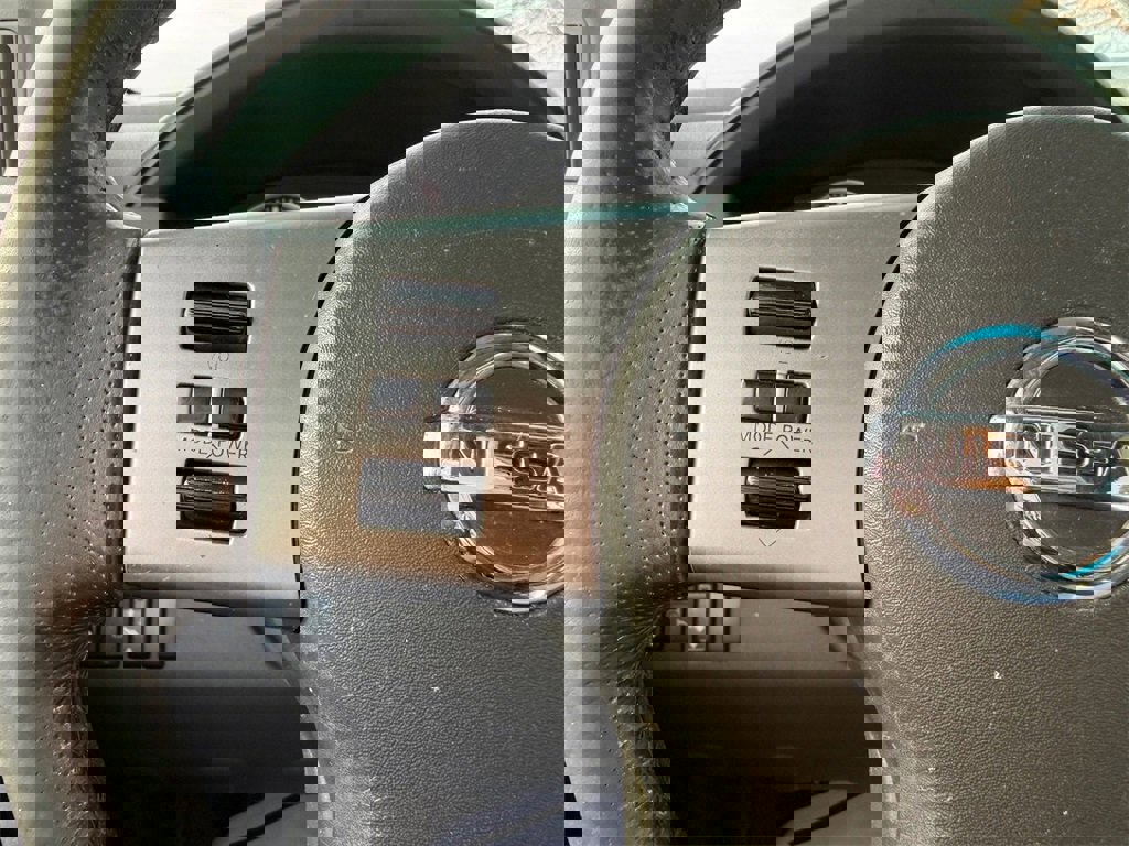 Used 2006 Nissan Pathfinder SE w/ (P01) Se Premium Pkg image 29