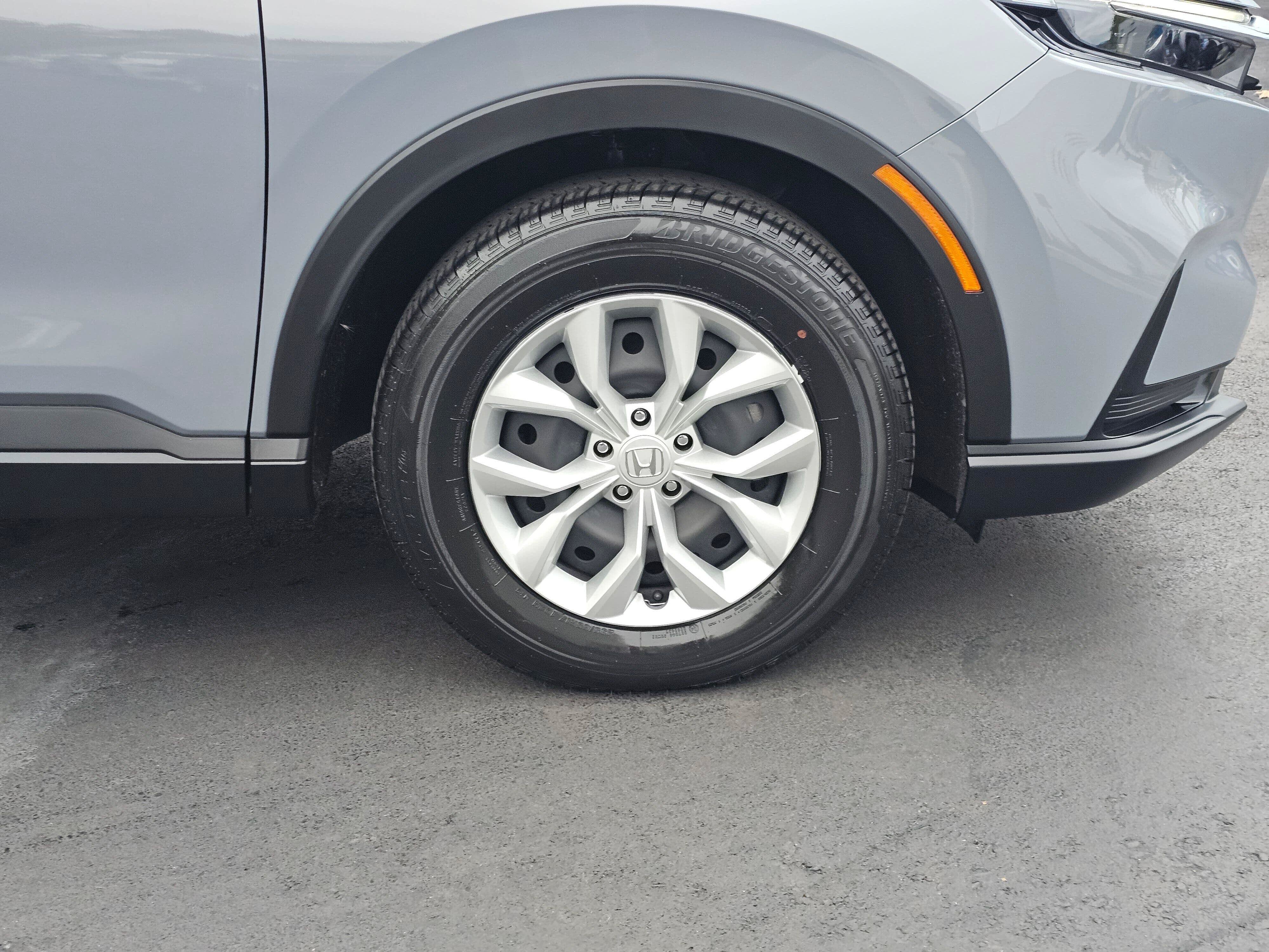 Certified 2025 Honda CR-V LX image 9