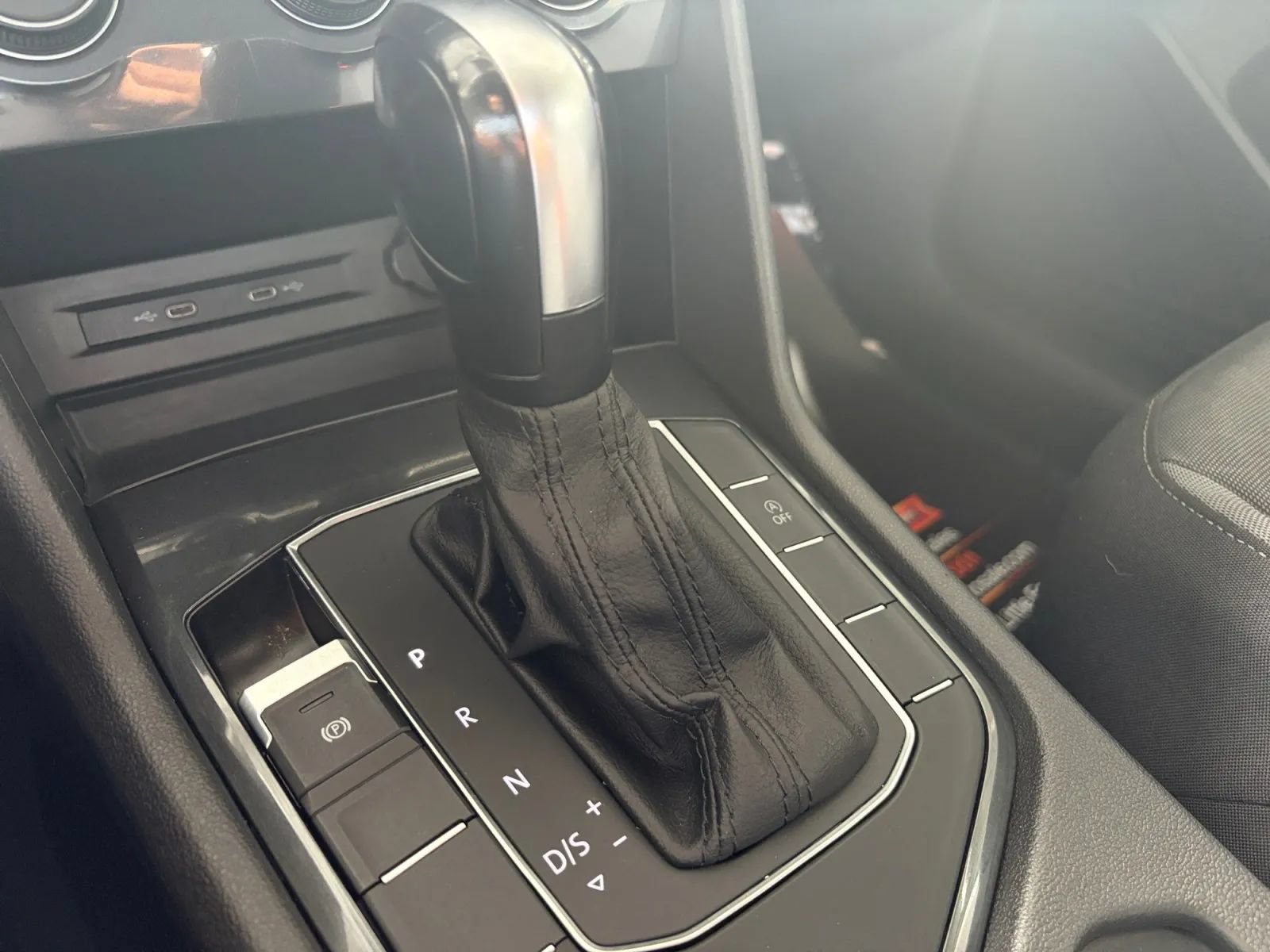 Used 2020 Volkswagen Tiguan S w/ 3rd Row Seat Package AWD/4WD image 26