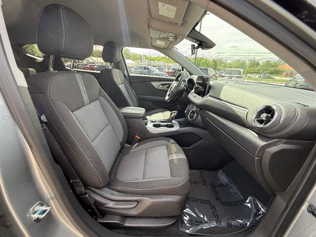 Certified 2025 Chevrolet Blazer LT AWD/4WD image 26
