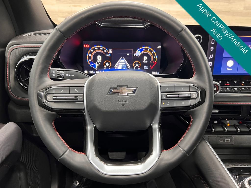 Used 2025 Chevrolet Colorado Z71 w/ Midnight Edition image 9