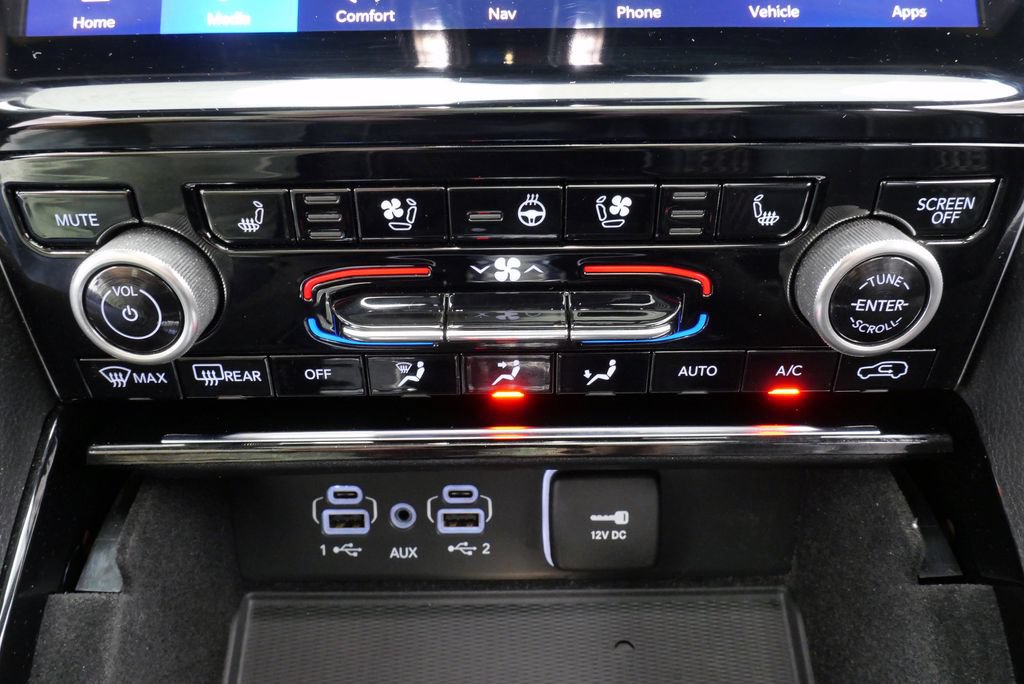 Used 2021 Jeep Grand Cherokee L Summit w/ Luxury Tech Group V AWD/4WD image 30