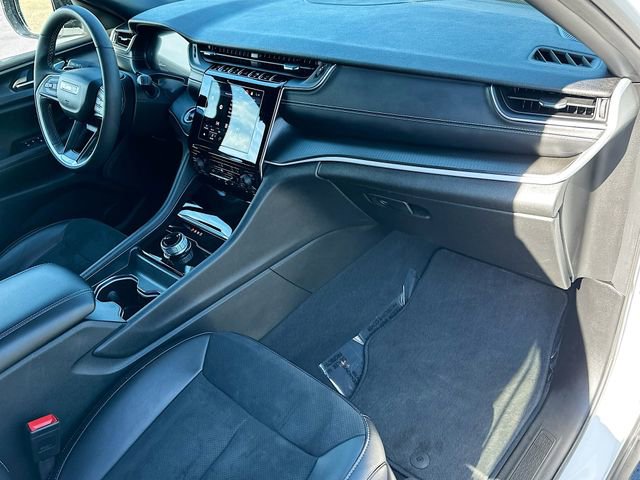 Used 2024 Jeep Grand Cherokee L Altitude image 30