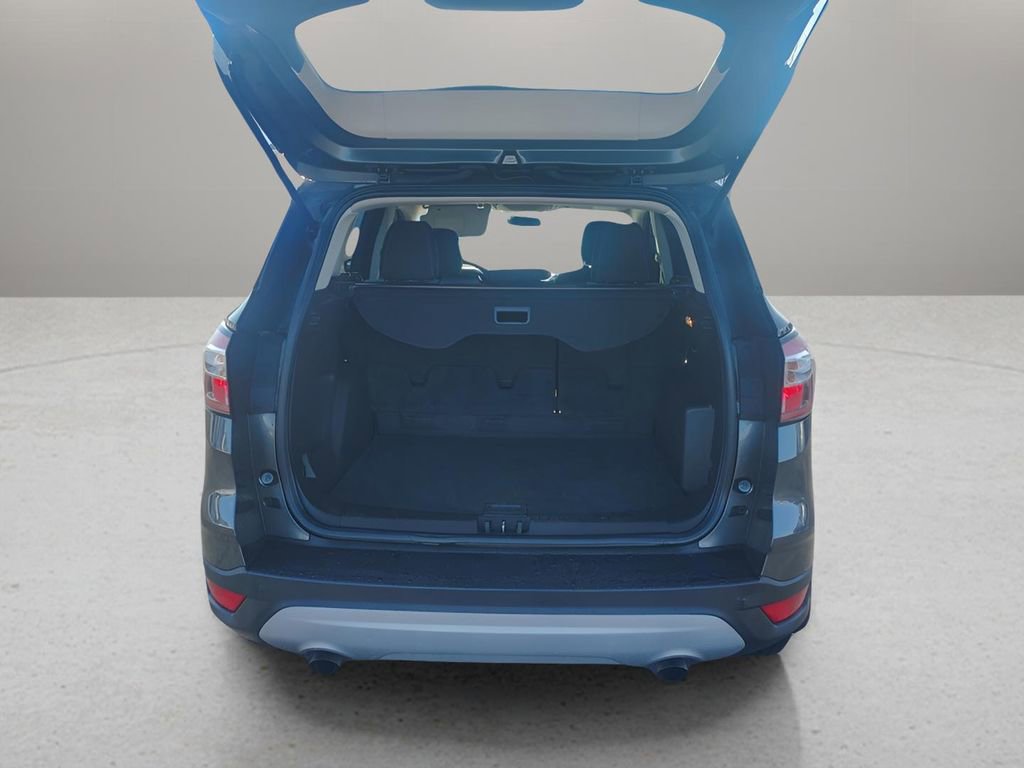 Certified 2018 Ford Escape SE image 9