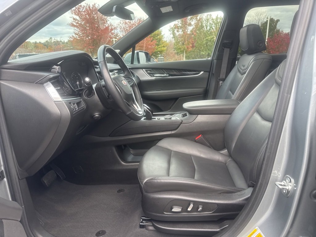 Certified 2025 Cadillac XT6 Premium Luxury image 17