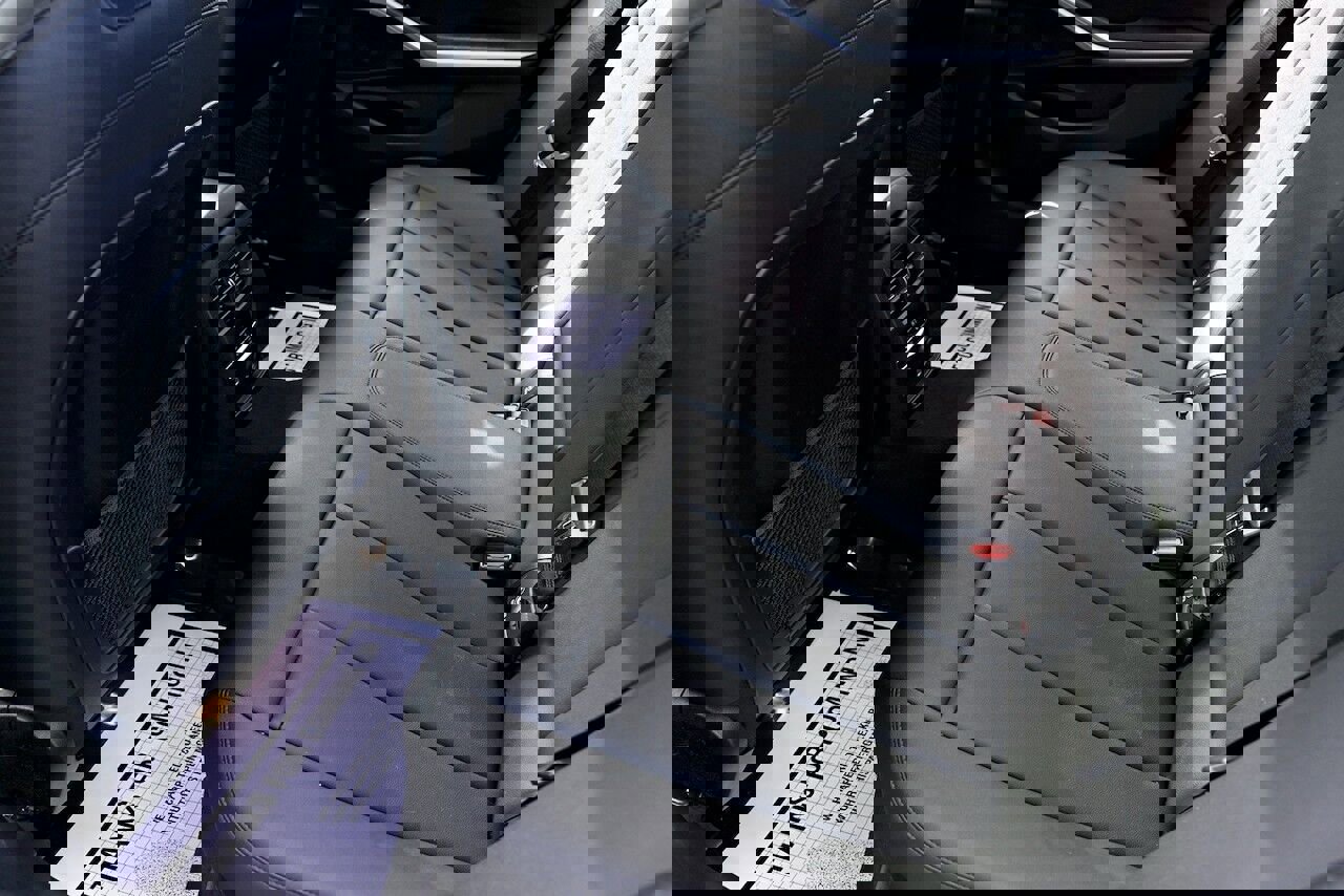 Used 2020 BMW 330i xDrive Sedan w/ M Sport Package image 10