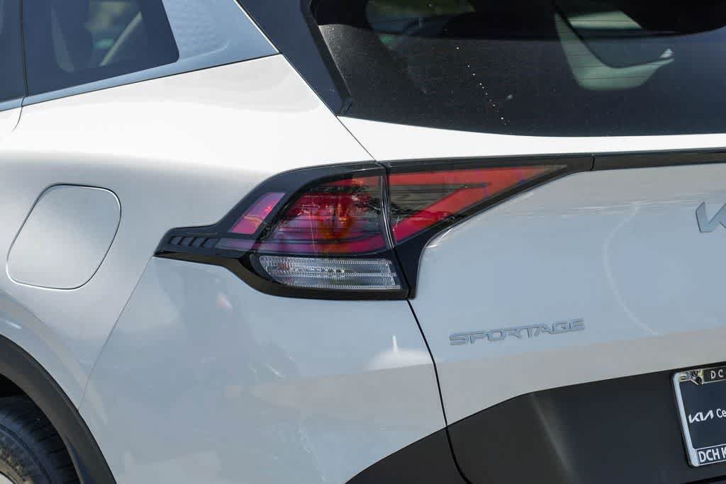 Certified 2025 Kia Sportage EX FWD image 7