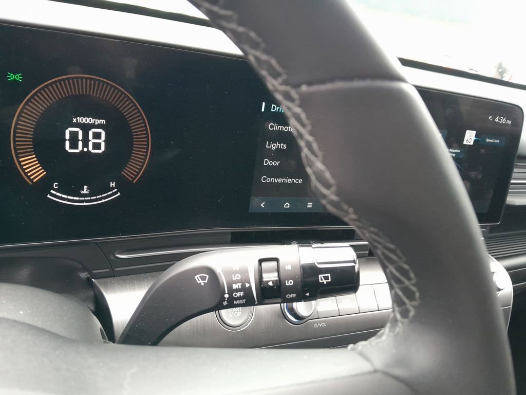 Used 2025 Hyundai Kona SEL image 20