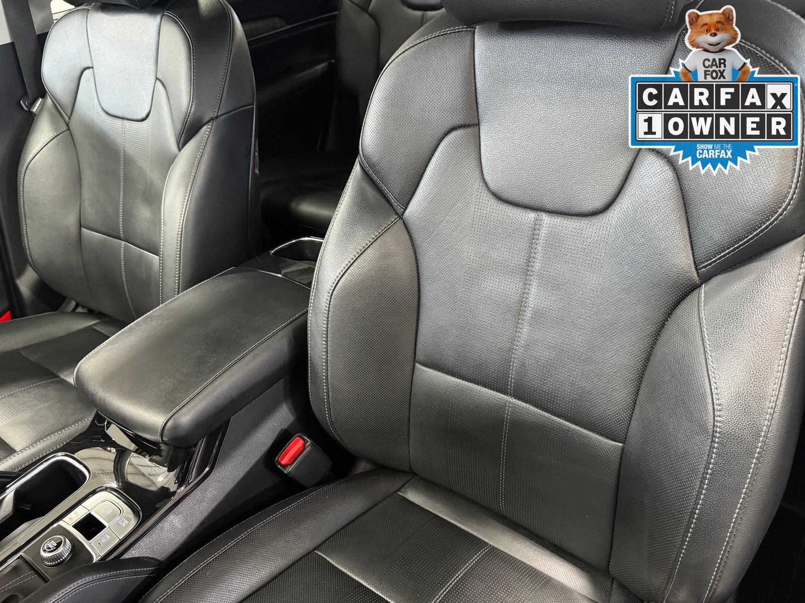Used 2023 Kia Telluride EX w/ EX Captain's Chair Package FWD image 31