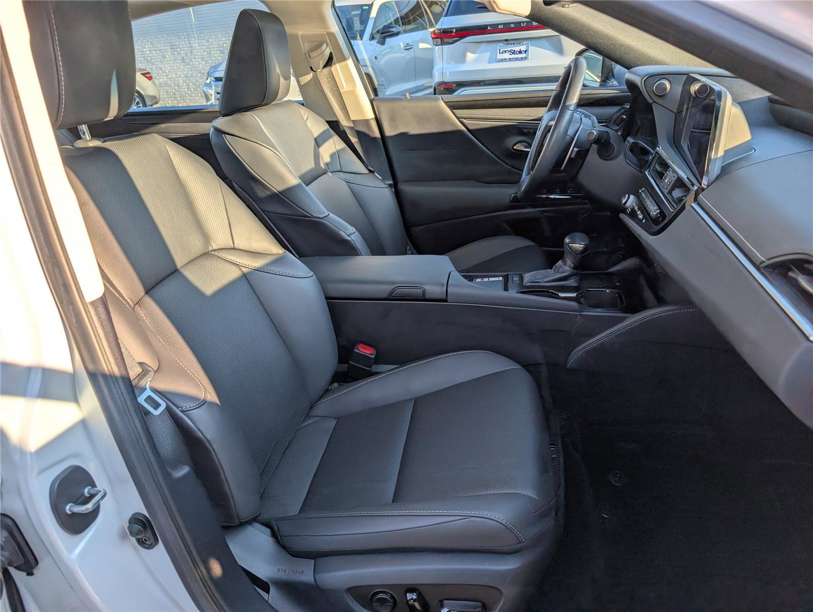 Certified 2023 Lexus ES 350 w/ Premium Package image 11