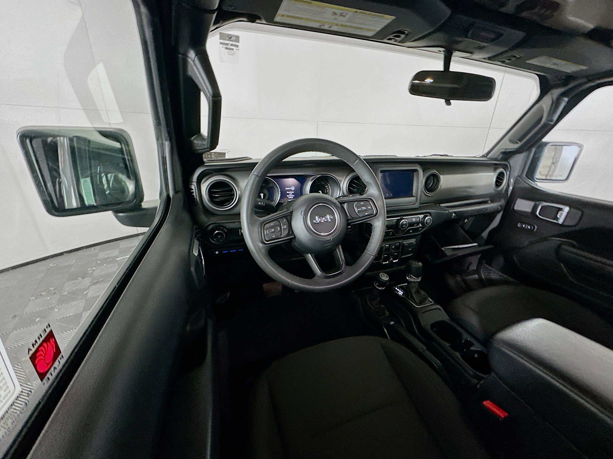 Used 2023 Jeep Wrangler Unlimited image 18