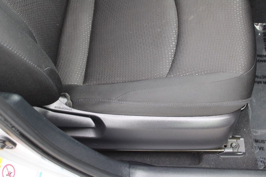 Used 2020 Toyota Prius LE image 21