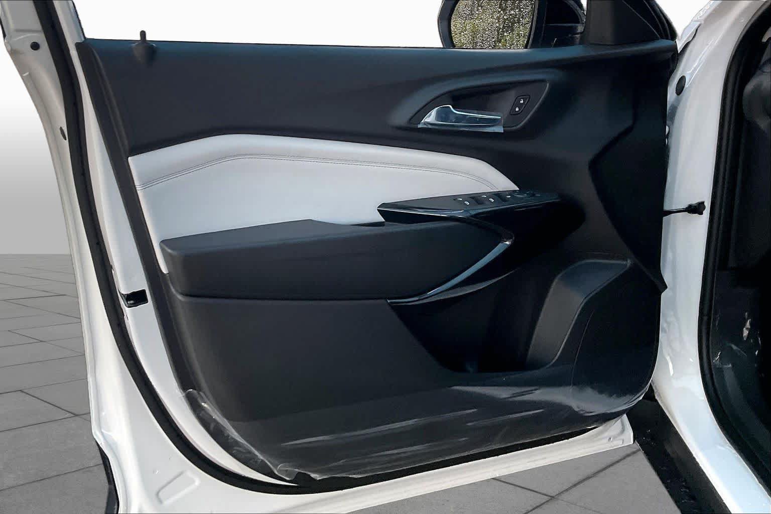 New 2026 Chevrolet Trax LT w/ Driver Confidence Package FWD image 10