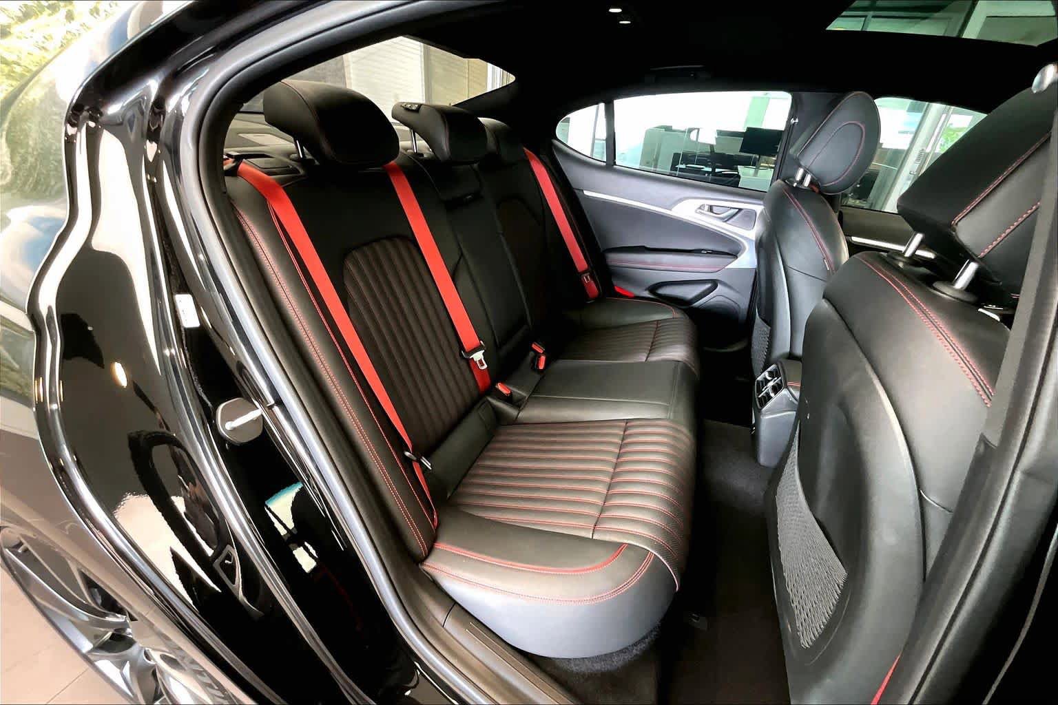 Used 2023 Genesis G70 2.0T w/ Sport Prestige Package RWD image 20