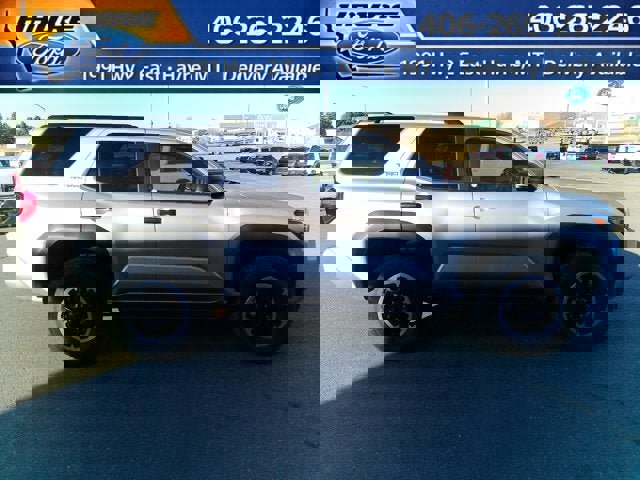 Used 2025 Toyota 4Runner TRD Off-Road image 2